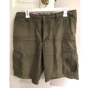 Men’s Horny Toad Cargo Shorts size 32